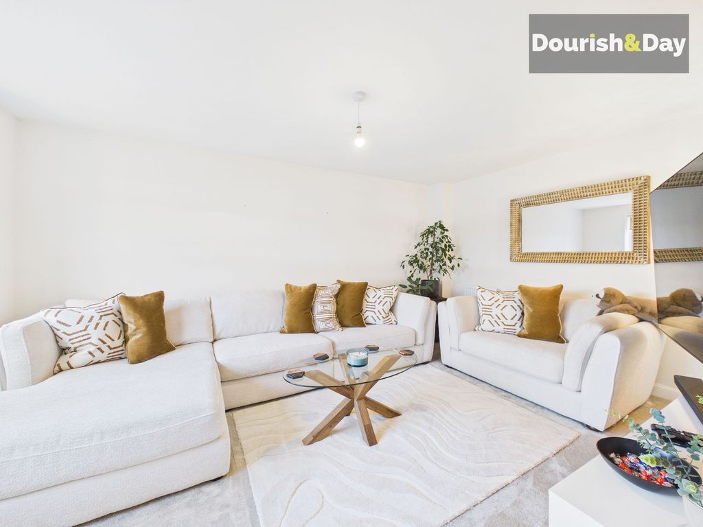 Property photo 2 of 29