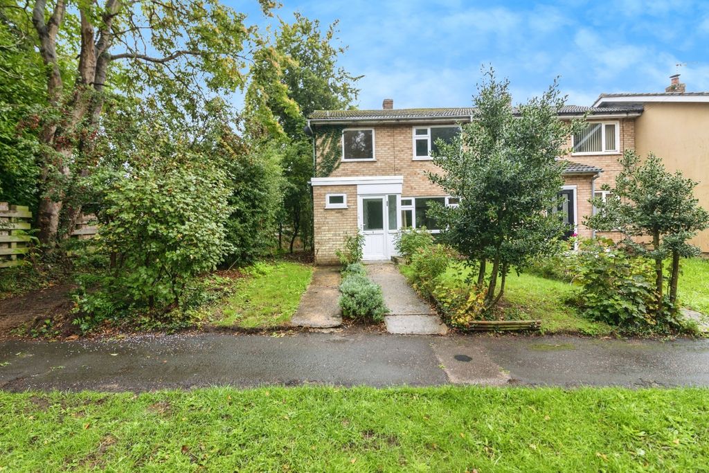 Property photo 1 of 17 Front