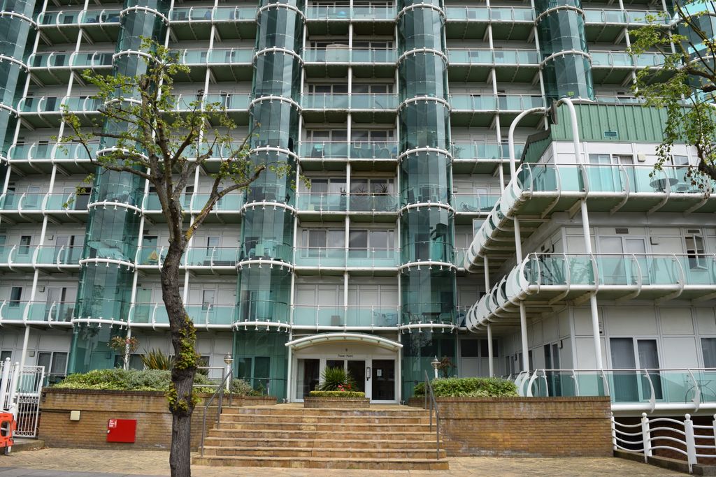 Property photo 2 of 11