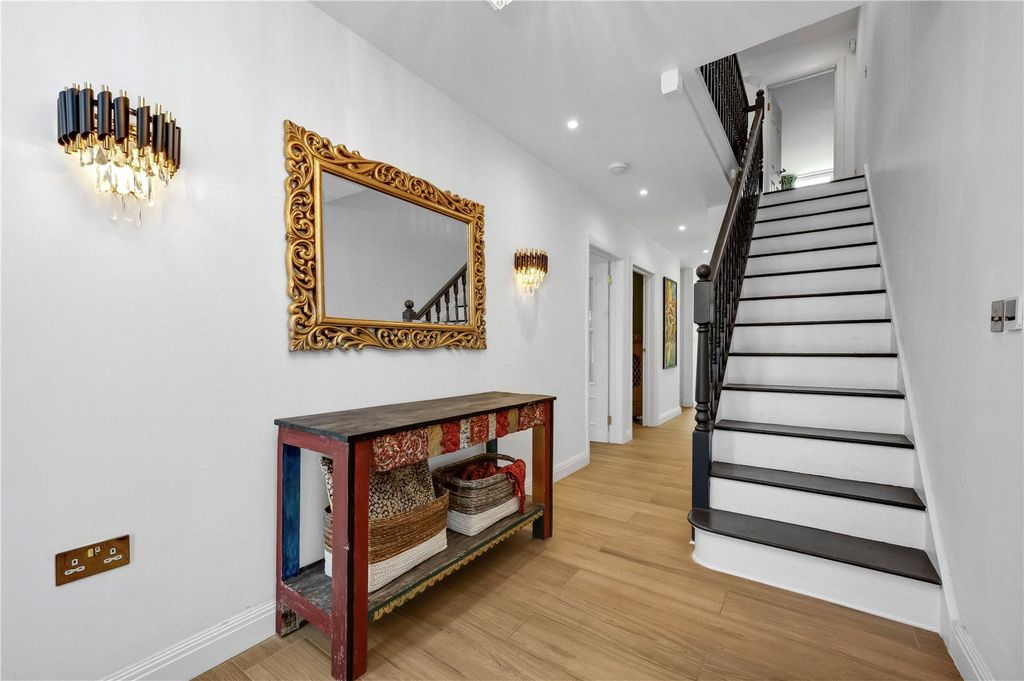 Property photo 3 of 13 Hallway