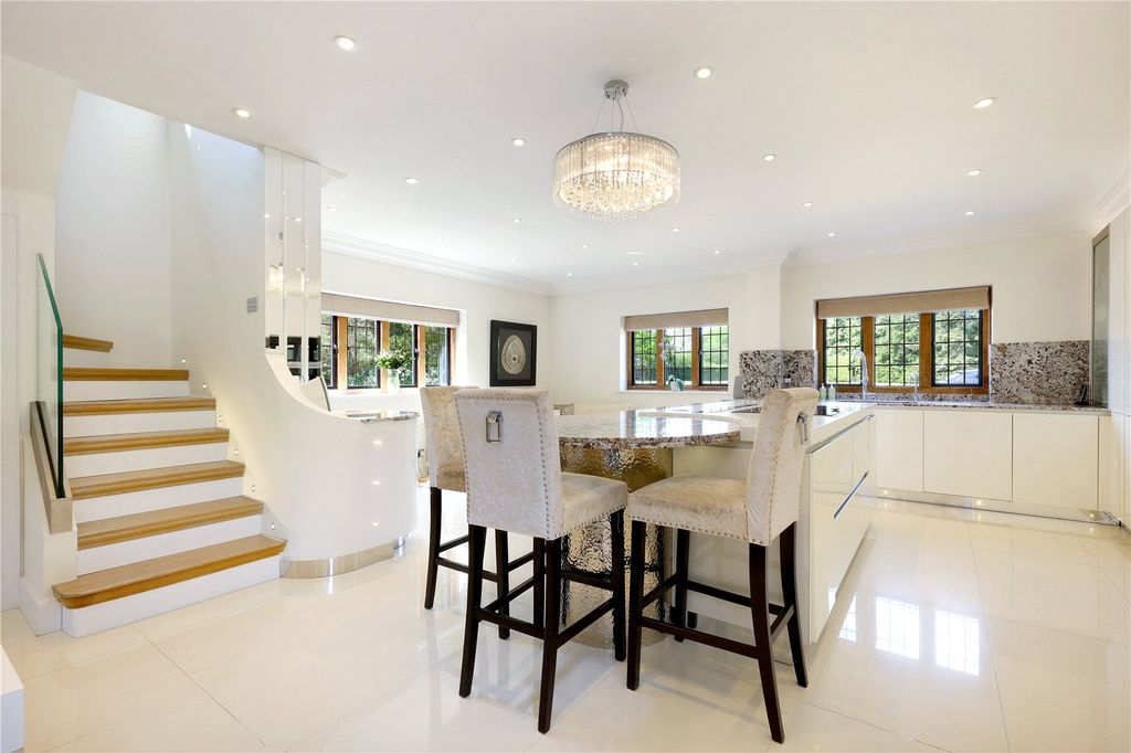 Property photo 3 of 23 Bailey Hill