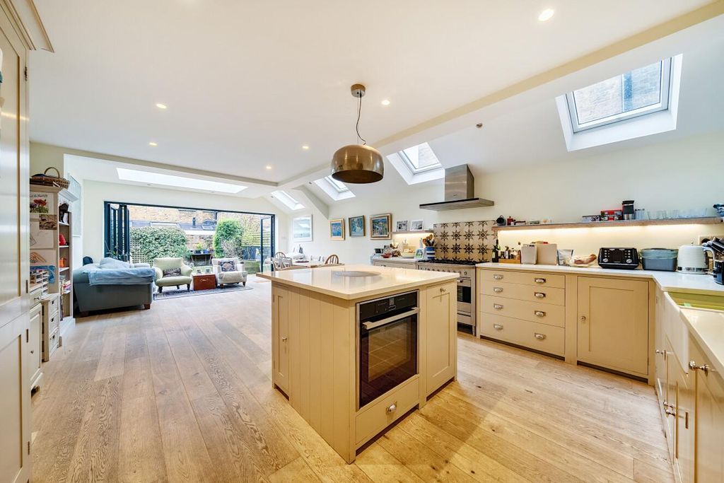 Property photo 1 of 12 Picture 1