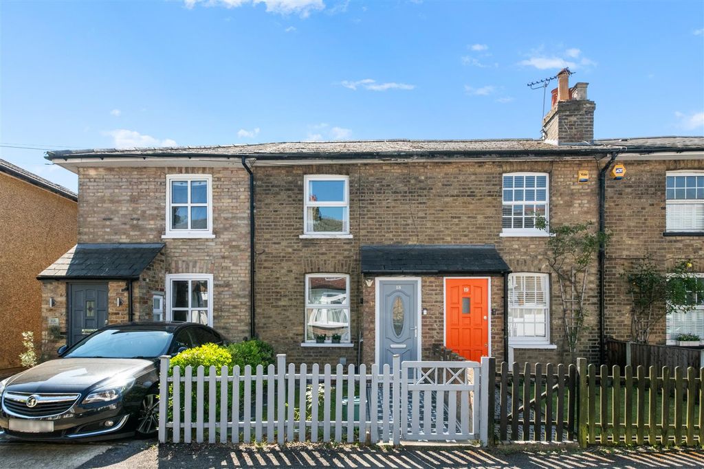 Property photo 1 of 12