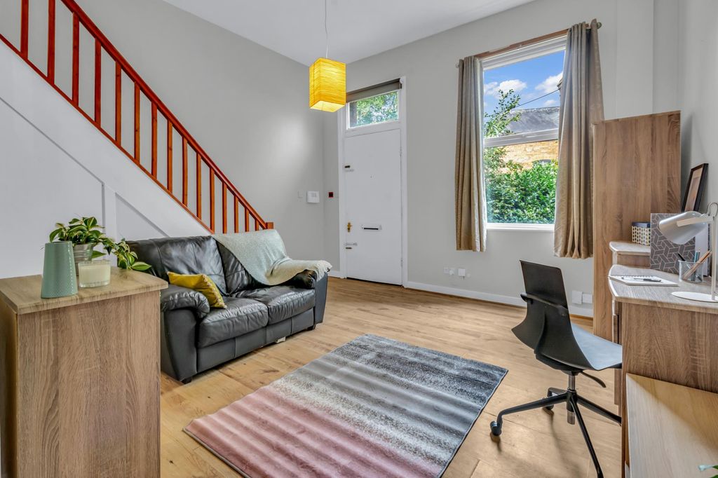 Property photo 3 of 8 Property Photo