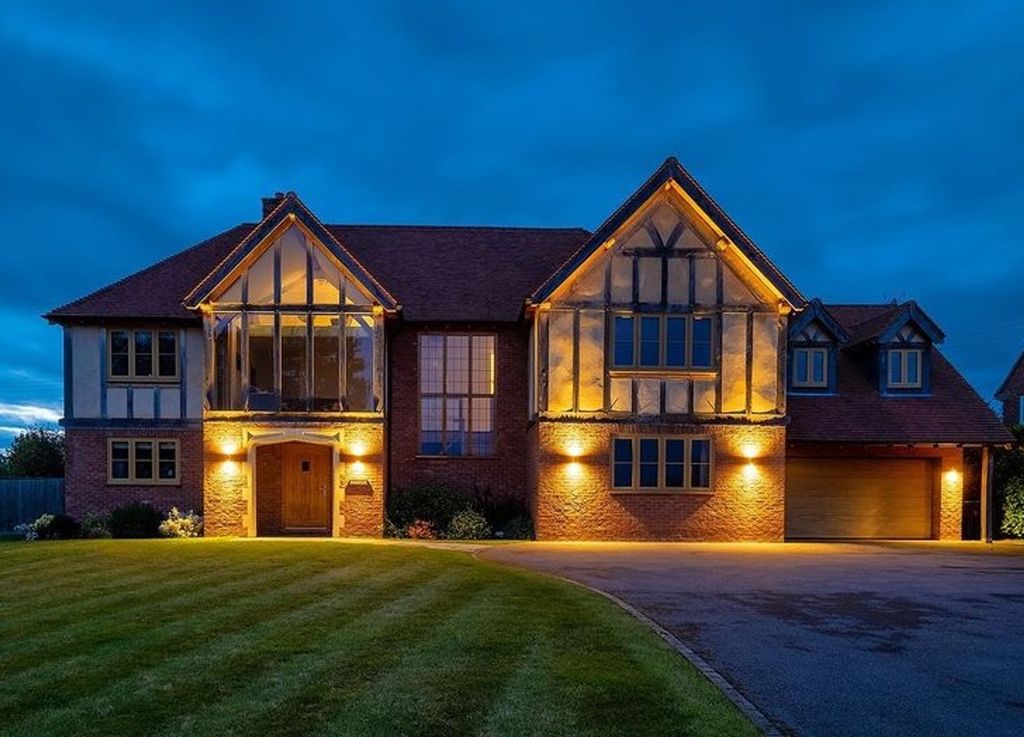 Property photo 1 of 38
