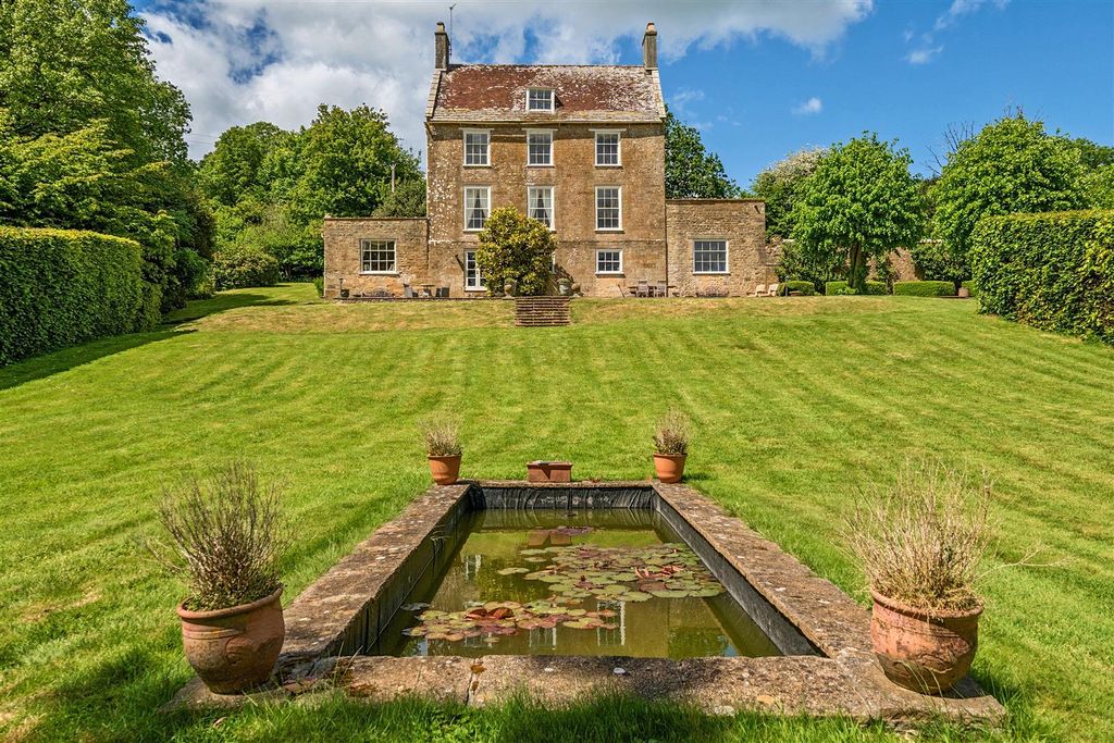 Property photo 1 of 53