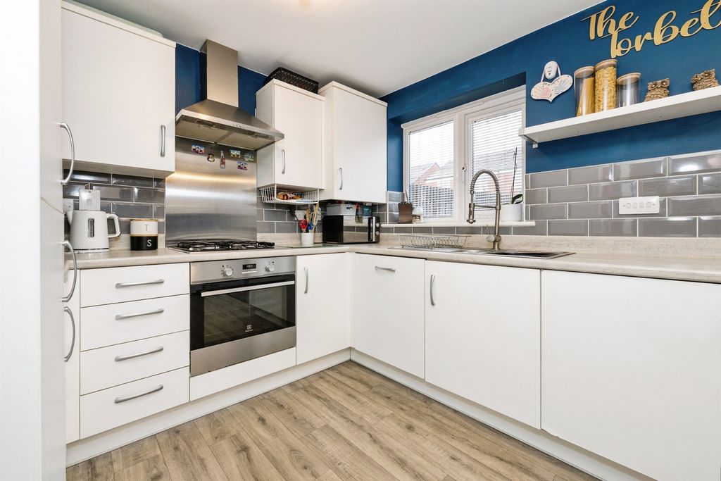 Property photo 2 of 15