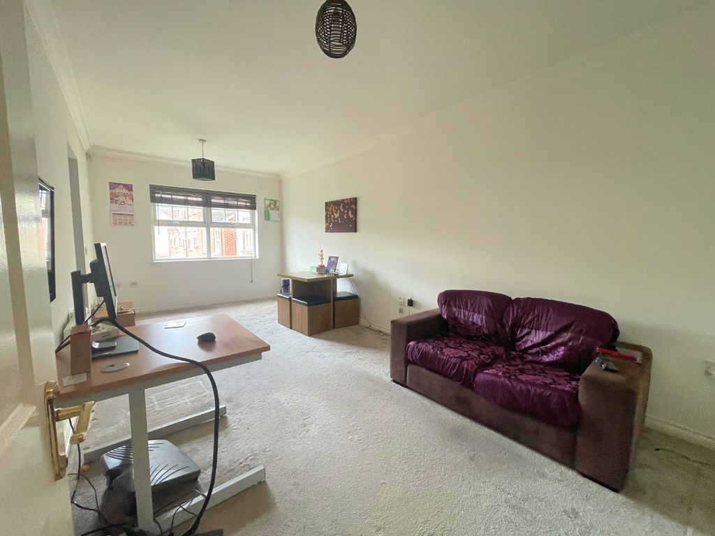 Property photo 2 of 17 4510531