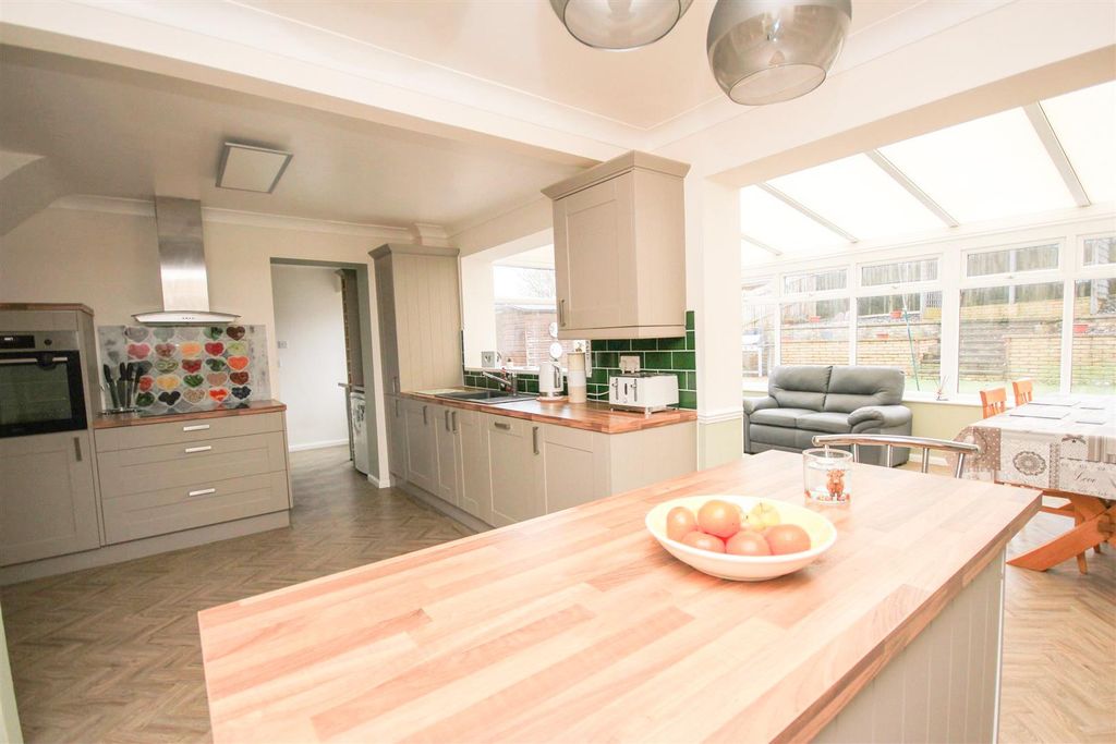 Property photo 2 of 26 Sqxaamfs1U65A2Qp8Zpdng.Jpg