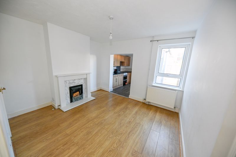 Property photo 3 of 10 Photo 10