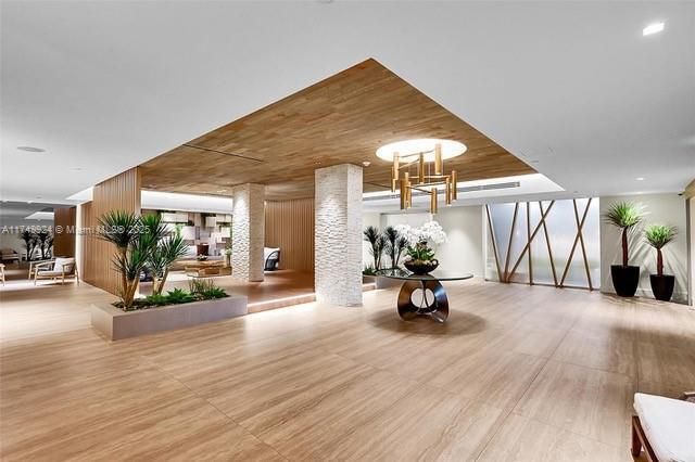 Property photo 2 of 13 <Alttext/>