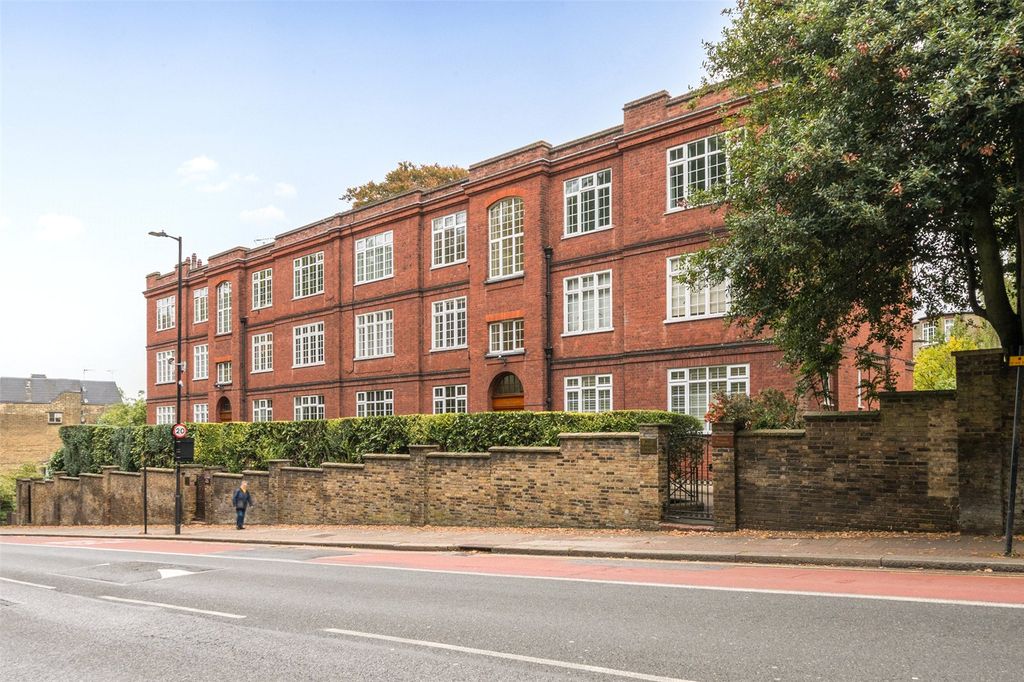 Property photo 1 of 18 Picture No. 01