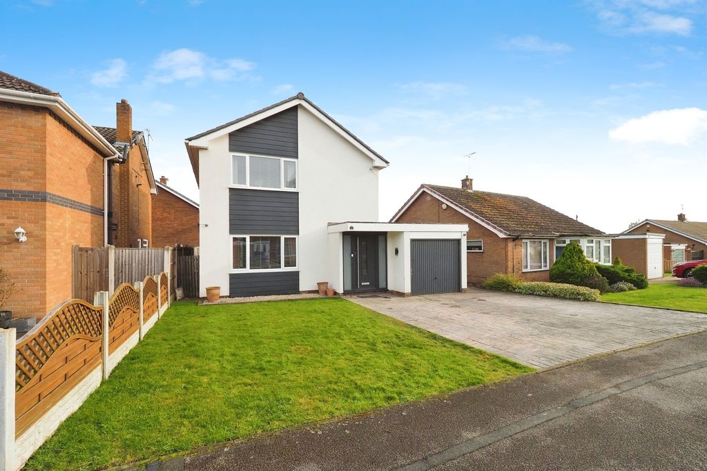 Property photo 1 of 29