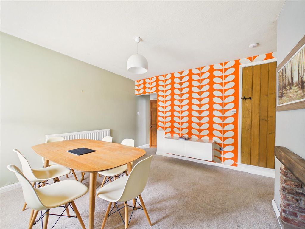 Property photo 3 of 11 Cam03303G0-Pr0310-Still006.Jpg