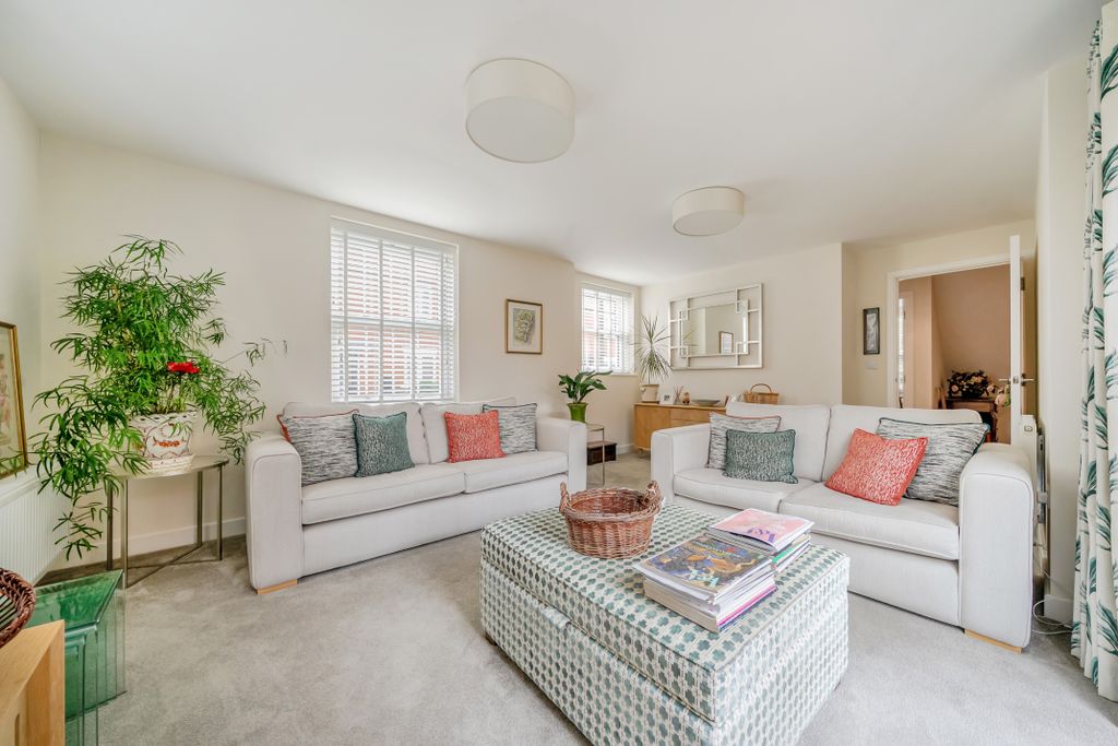 Property photo 2 of 22