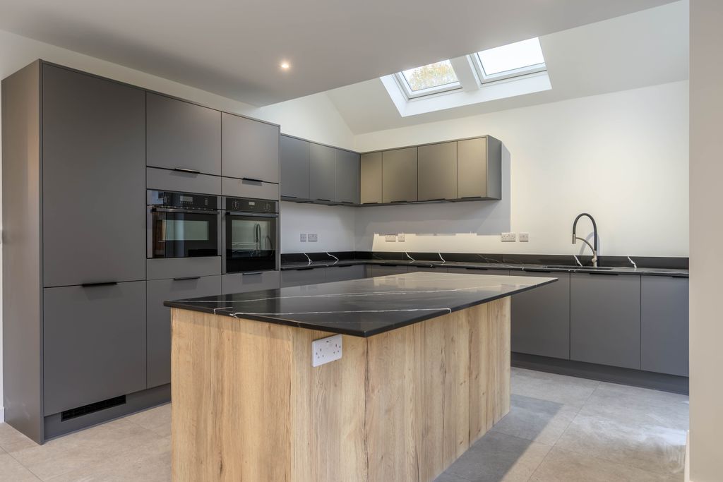 Property photo 2 of 24 Dsc_4544-Hdr