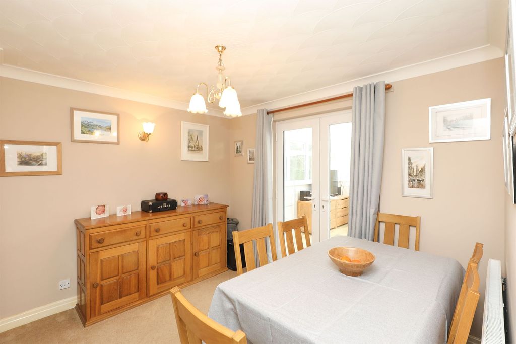 Property photo 3 of 26