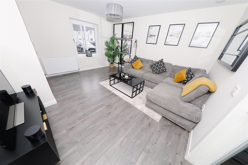 Property photo 1 of 20 B