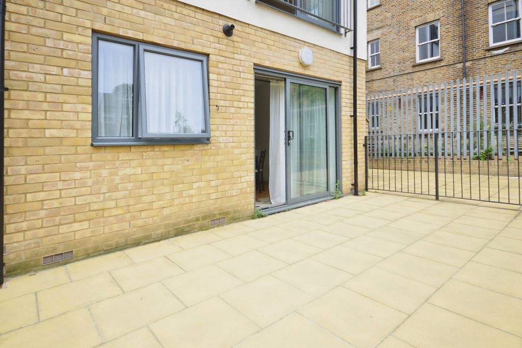 Property photo 2 of 6 3B2c003F-Fileacce...