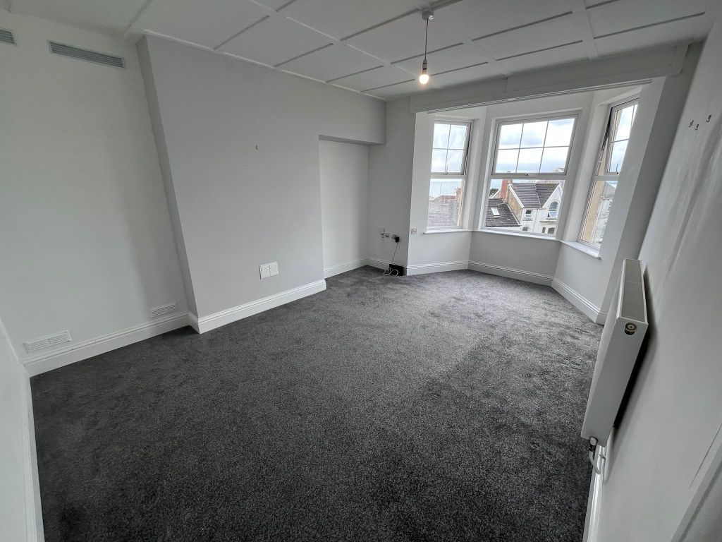 Property photo 2 of 10 Lounge