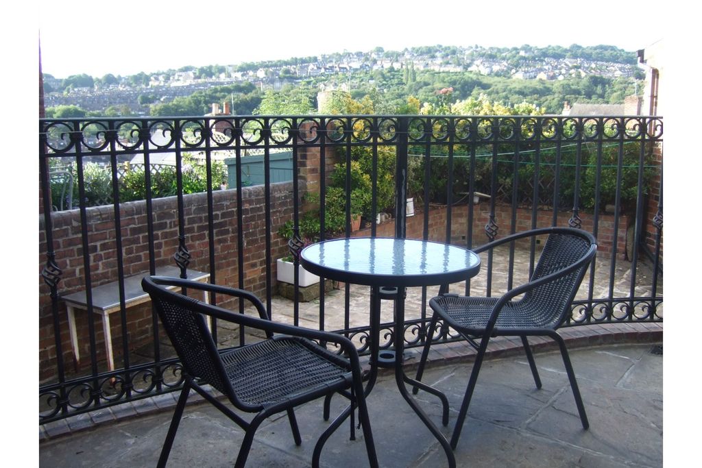 Property photo 3 of 11