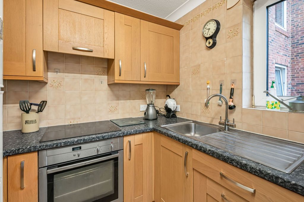 Property photo 3 of 9