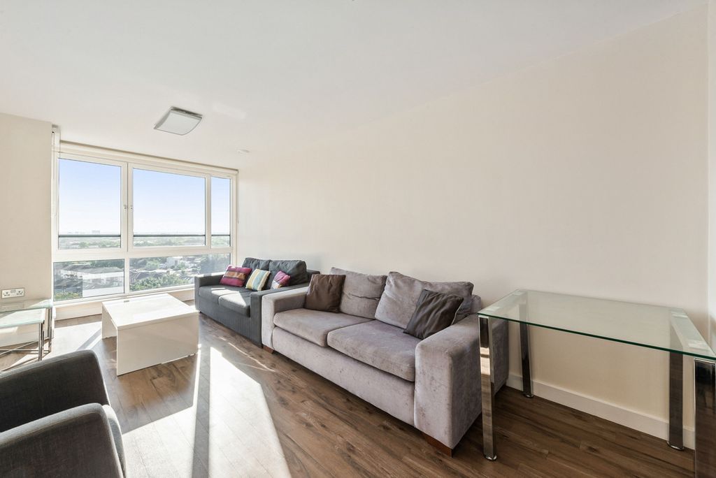 Property photo 2 of 12