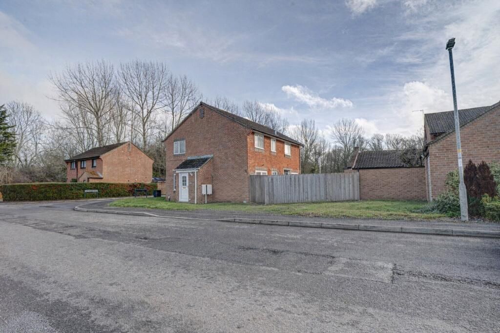 Property photo 2 of 20 95_Wem