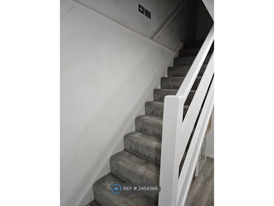 Property photo 2 of 29