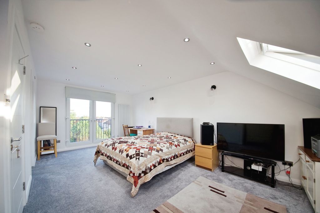Property photo 3 of 14 Photography