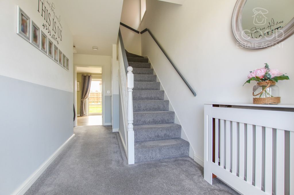 Property photo 2 of 22