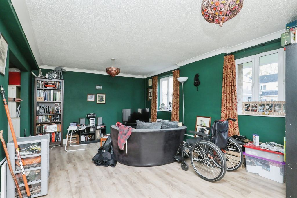 Property photo 3 of 16