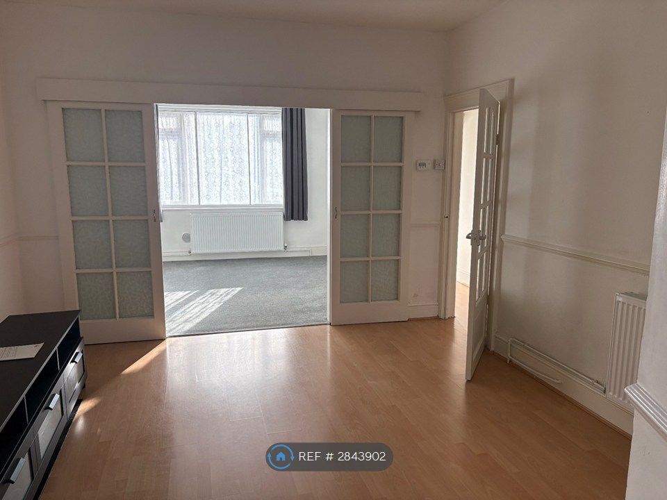 Property photo 3 of 7