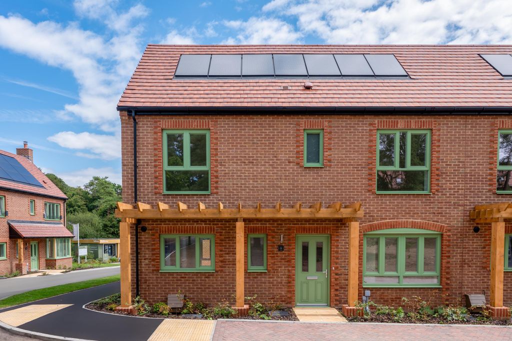 Property photo 1 of 12 External