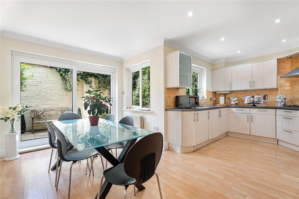 Property photo 2 of 15 Picture No. 68