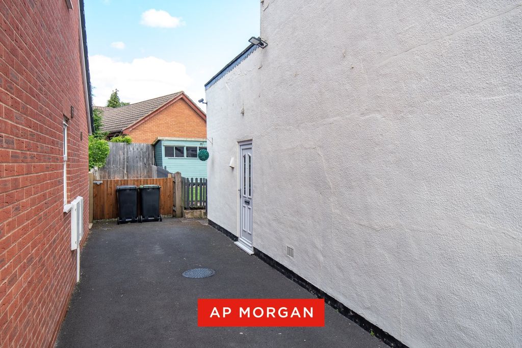Property photo 3 of 17 Picture No. 19