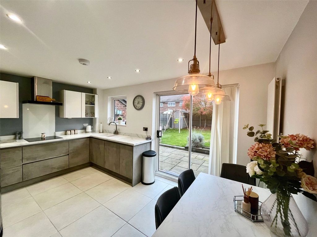 Property photo 3 of 21 Picture No. 05