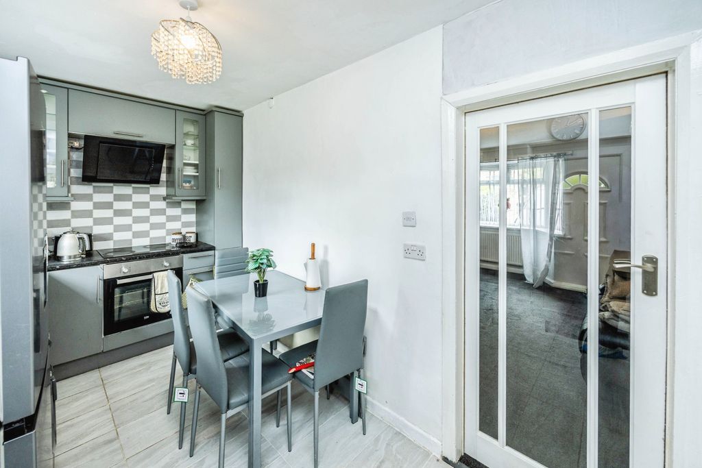 Additional image 11 of 3 bed semi-detached house for saleHighlands Avenue, Huddersfield HD5