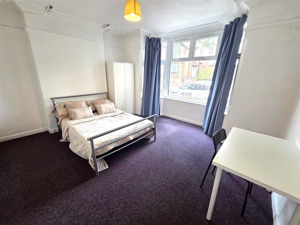 Property photo 1 of 10 Room 1 180 Rolleston Drive.Jpg