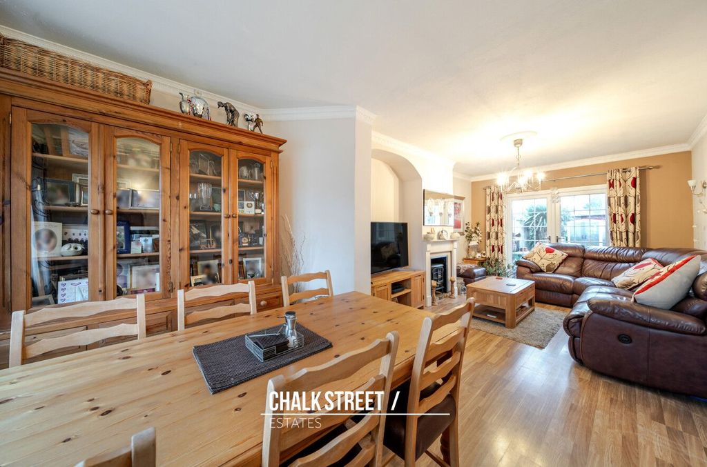 Property photo 2 of 18