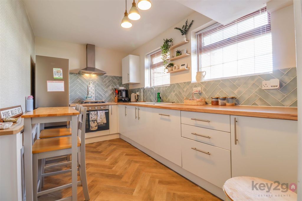 Property photo 2 of 18 Img_8705-Img_8707.Jpg