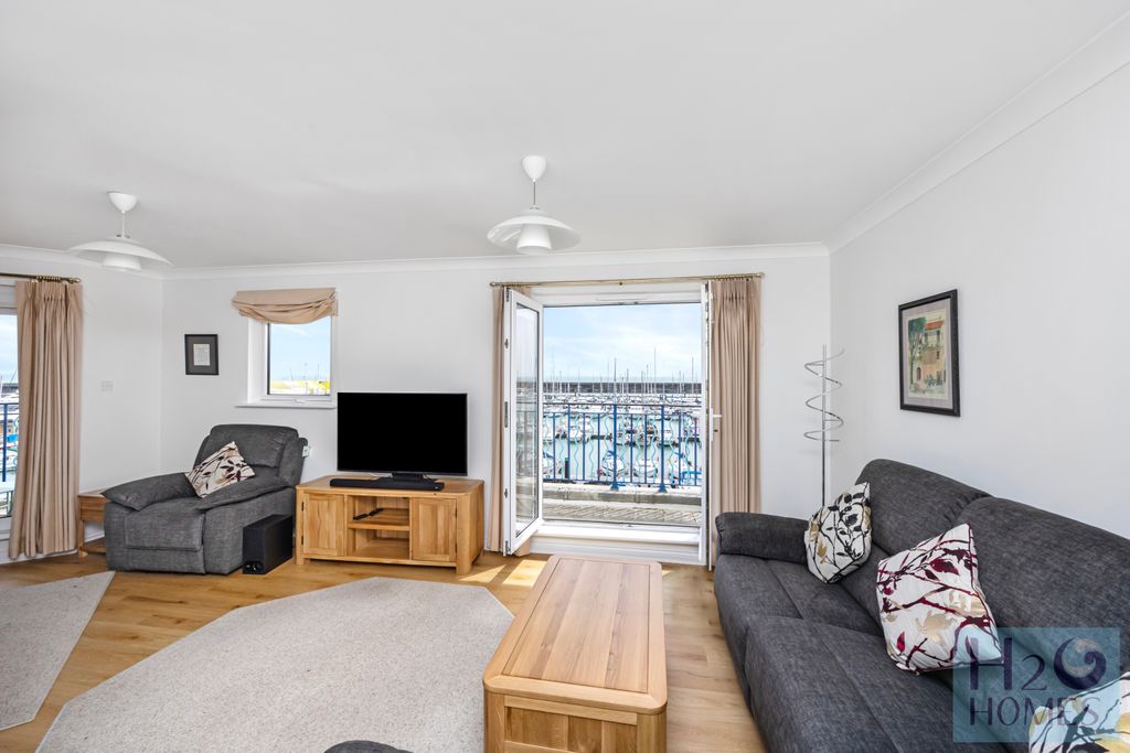 Property photo 2 of 43 Collingwood Court, Flat 25-013