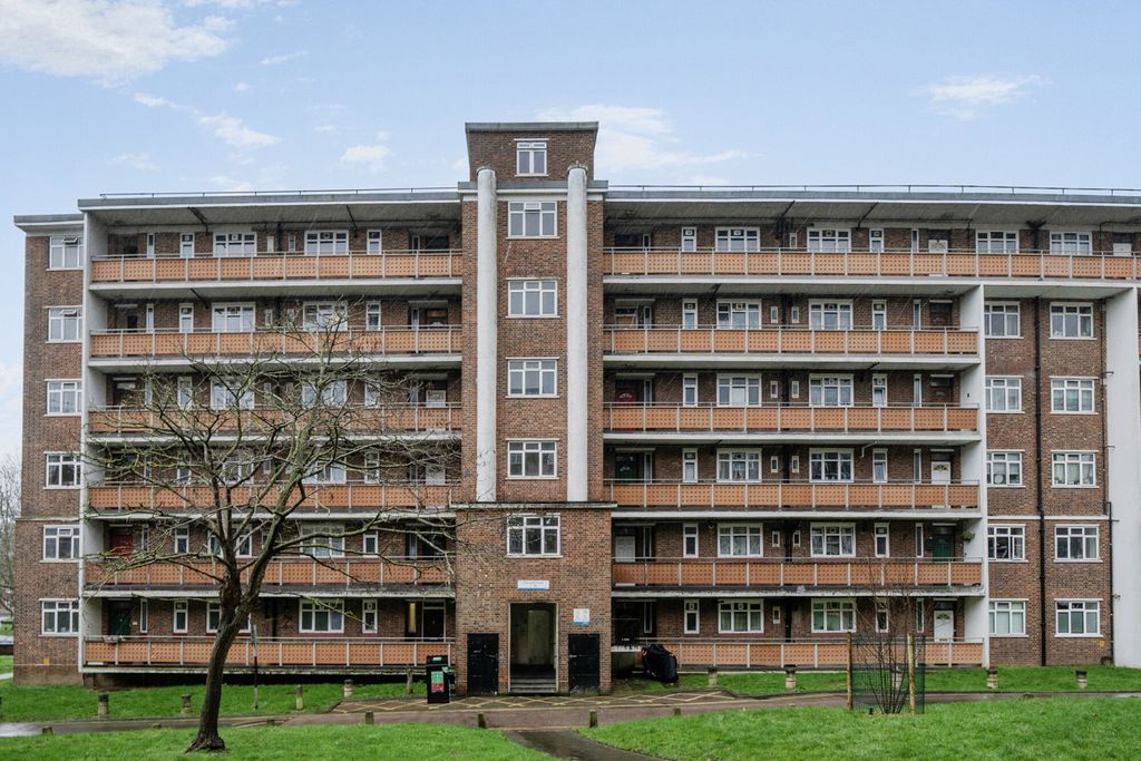 Property photo 1 of 21 1410693-2-698Df41...