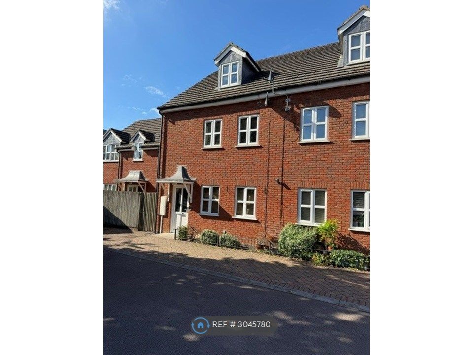 Property photo 2 of 13 No 66