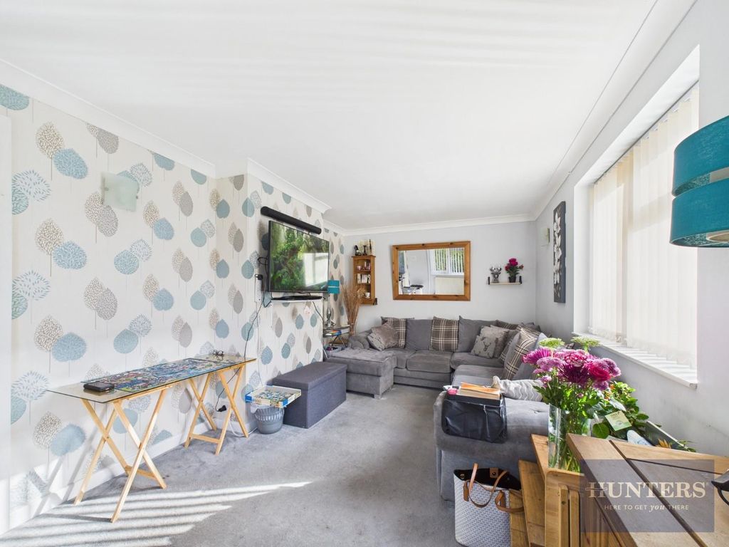 Property photo 3 of 16 Living Room