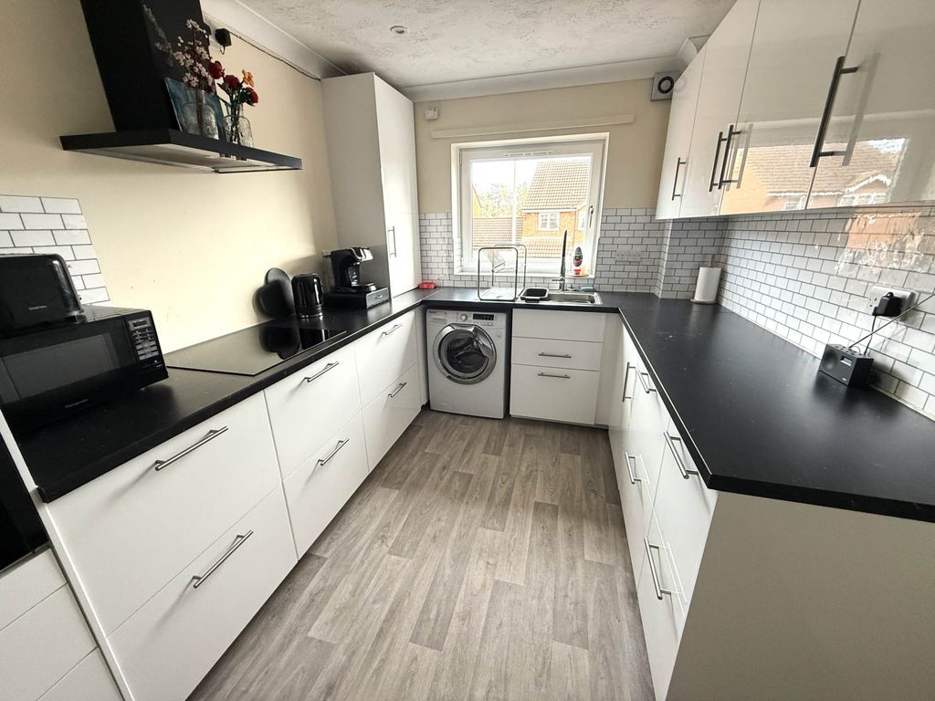 Property photo 2 of 13