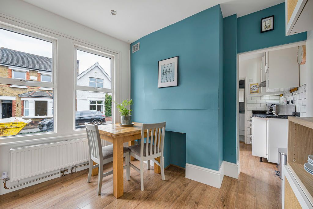 Property photo 3 of 11 Dining Room