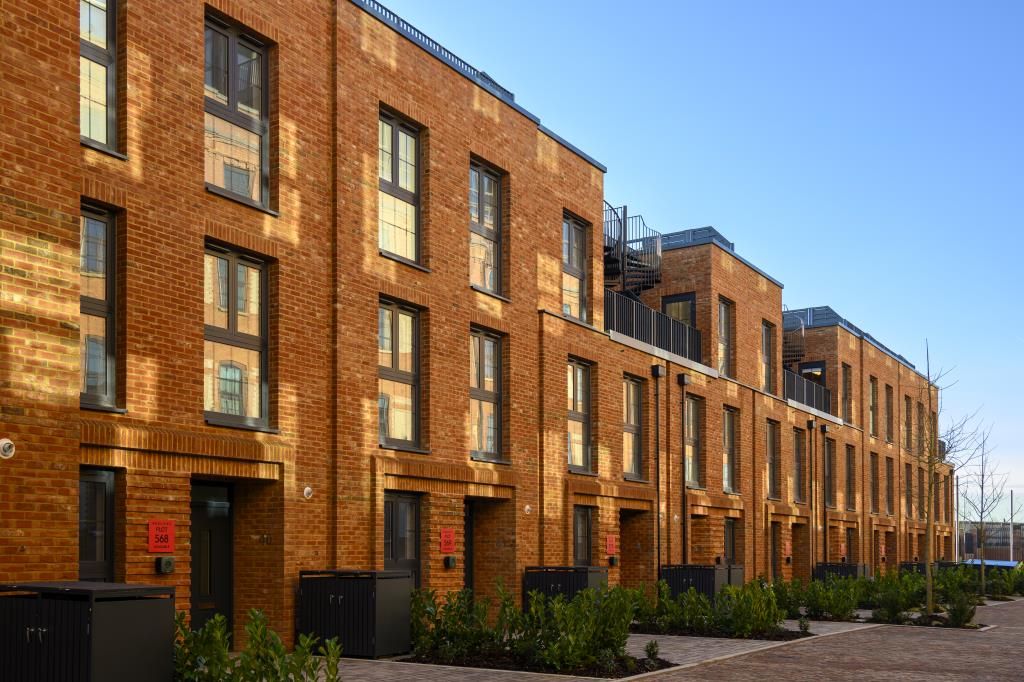 Property photo 1 of 7 External View
