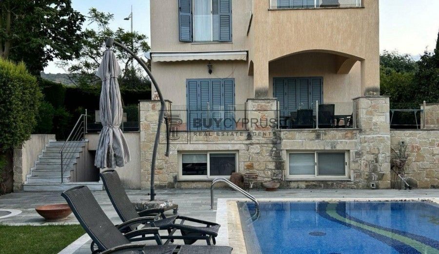 Property photo 2 of 22