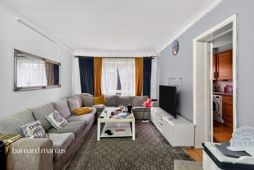 Property photo 3 of 6